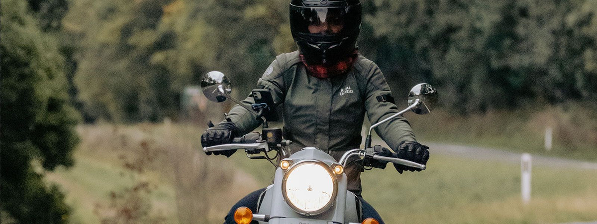7 Motorcycle Essentials For Any Rider - Quad Lock® Europe - Official Store