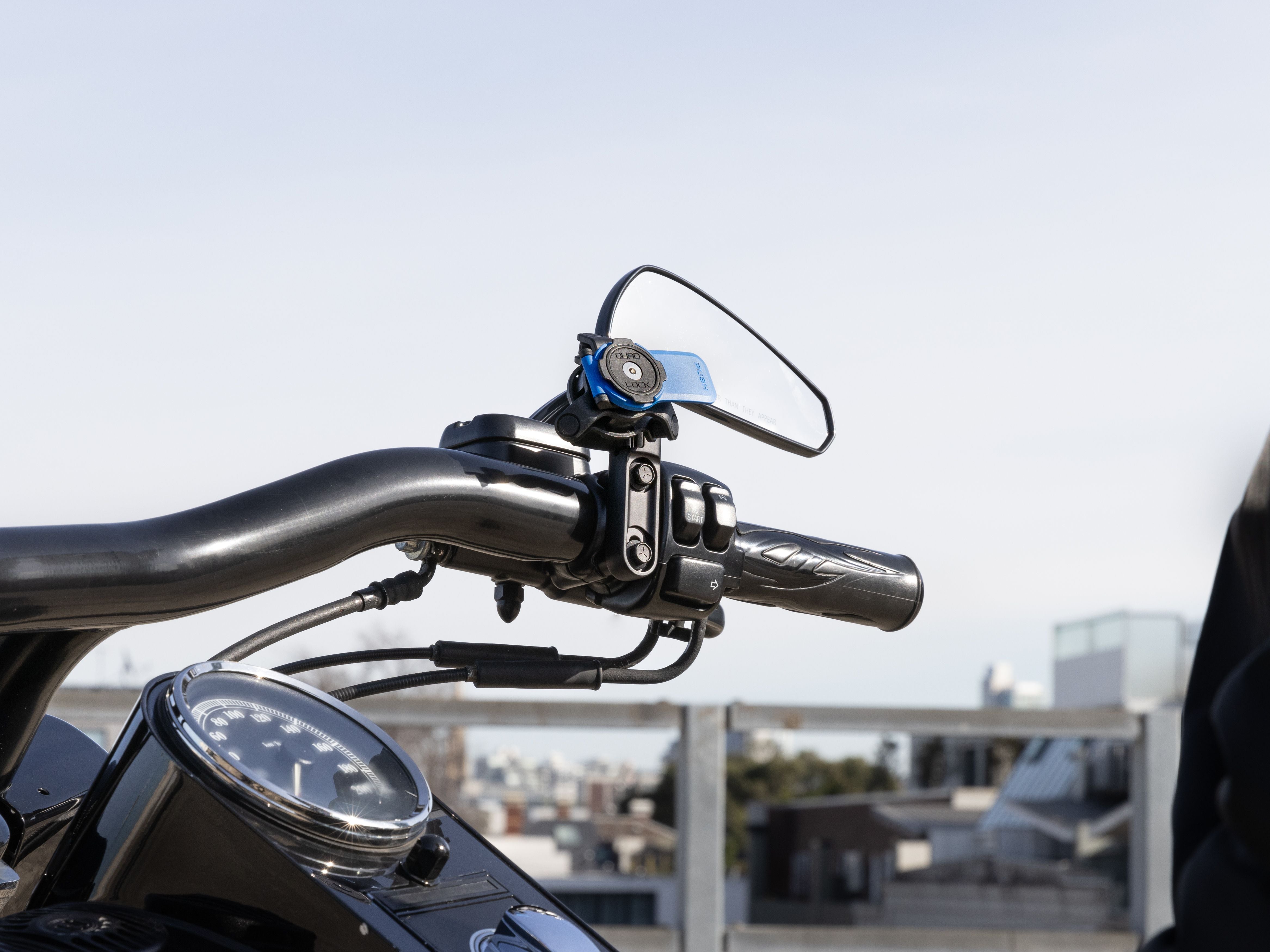 Quad Lock présente deux nouveaux supports pour motos - Quad Lock® Europe -  Magasin officiel